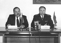 B1.JPG (14694 BYTES)