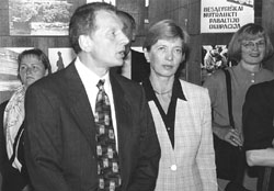 J7.JPG (17031 BYTES)