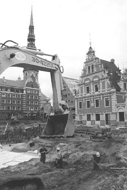 M5.JPG (27952 BYTES)