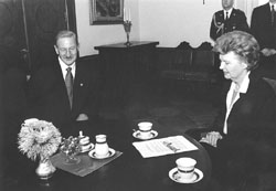 V2.JPG (13113 BYTES)