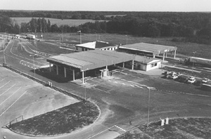 M1.JPG (29918 BYTES)