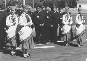 M4.JPG (35957 BYTES)