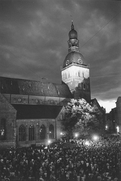 MI1.JPG (36246 BYTES)