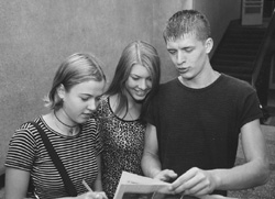 MI4.JPG (21803 BYTES)