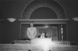 I14.JPG (16586 BYTES)