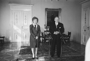 I16.JPG (22998 BYTES)