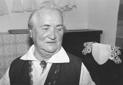 S2.JPG (18691 BYTES)