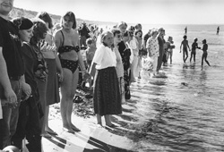 J4.JPG (27075 BYTES)