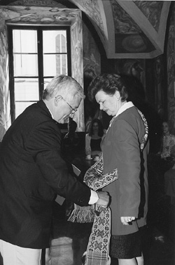 14.JPG (37536 BYTES)