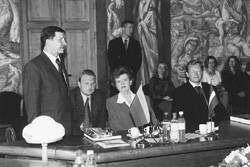 17.JPG (24240 BYTES)