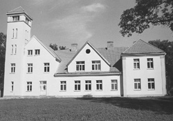 C23.JPG (22661 BYTES)