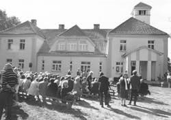 CC1.JPG (24195 BYTES)