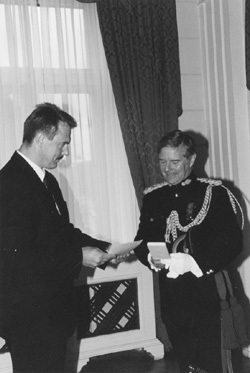 XX.JPG (31835 BYTES)