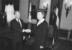 K1.JPG (19236 BYTES)