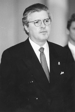 M1.JPG (24251 BYTES)