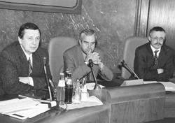 M2.JPG (23878 BYTES)