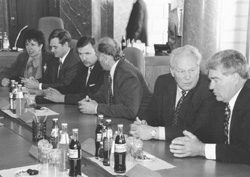 M3.JPG (23965 BYTES)