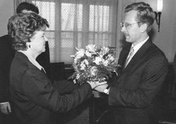 V1.JPG (20065 BYTES)