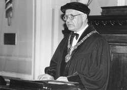 U2.JPG (19050 BYTES)