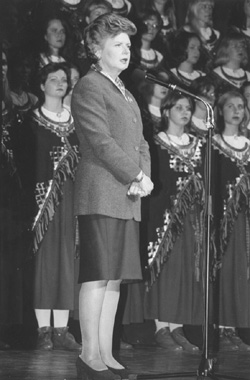 V1.JPG (37433 BYTES)