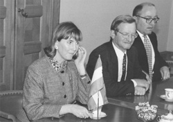 SS1.JPG (21371 BYTES)