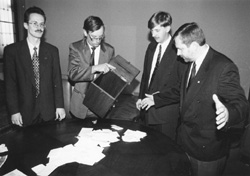 S4.JPG (20699 BYTES)