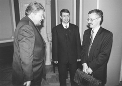 B1.JPG (18304 BYTES)