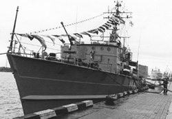 J5.JPG (21540 BYTES)