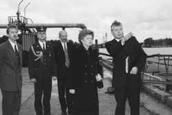 11.JPG (19249 BYTES)