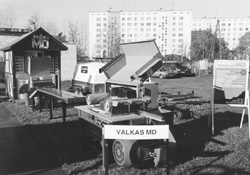 R4.JPG (25241 BYTES)