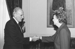 V1.JPG (17091 BYTES)