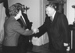 V6.JPG (18967 BYTES)