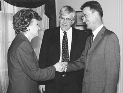 V8.JPG (21631 BYTES)