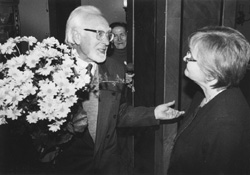 11.JPG (21071 BYTES)