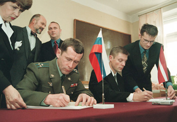 SK1.JPG (48304 BYTES)