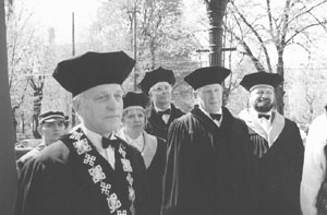 TT1.JPG (21155 BYTES)