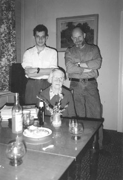 AA8.JPG (23592 BYTES)