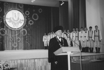 M2.JPG (31653 BYTES)