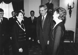 C9.JPG (18925 BYTES)