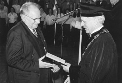 L10.JPG (19266 BYTES)