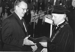 L14.JPG (19777 BYTES)