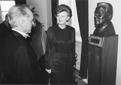 L8.JPG (17498 BYTES)