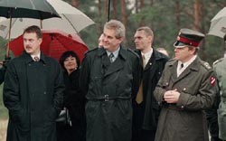 ZEMANS-ADAZOS-LV.JPG (17222 BYTES)