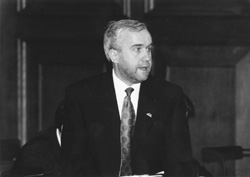 S1.JPG (12070 BYTES)