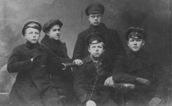 KK2.JPG (15148 BYTES)