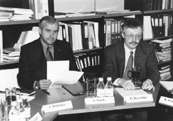 E1.JPG (26617 BYTES)