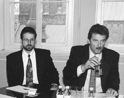 E4.JPG (24392 BYTES)