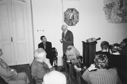 PI7.JPG (19026 BYTES)