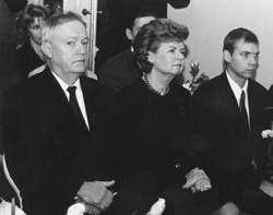 O10.JPG (19320 BYTES)