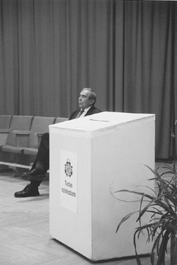 M2.JPG (27938 BYTES)